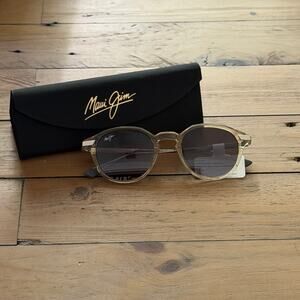Maui Jim Momi Unisex Silver Sunglasses NWT